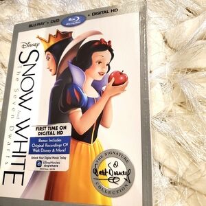 Disney Snow White and the Seven Dwarfs Blu-ray/DVD 2016 Signature Collection